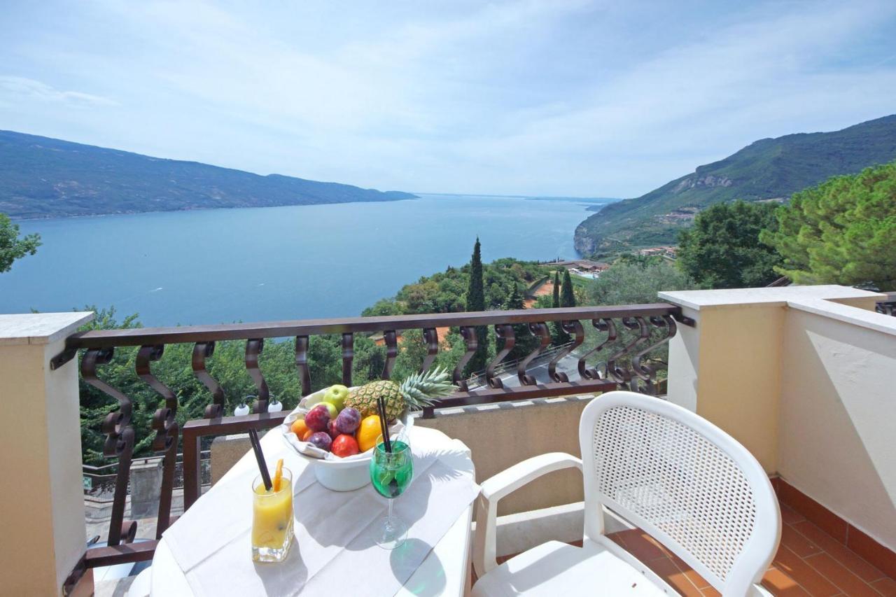Hotel Residence La Rotonda Tignale Esterno foto