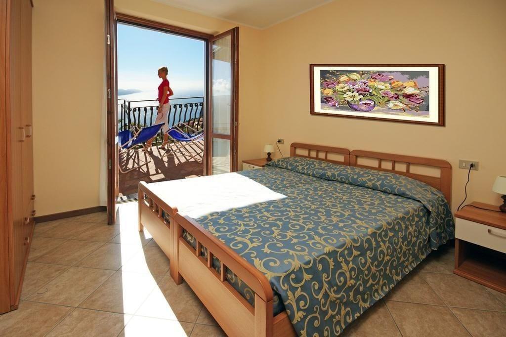 Hotel Residence La Rotonda Tignale Esterno foto
