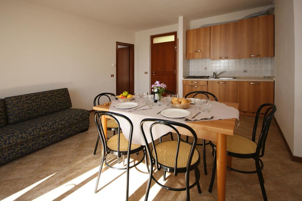 Hotel Residence La Rotonda Tignale Camera foto