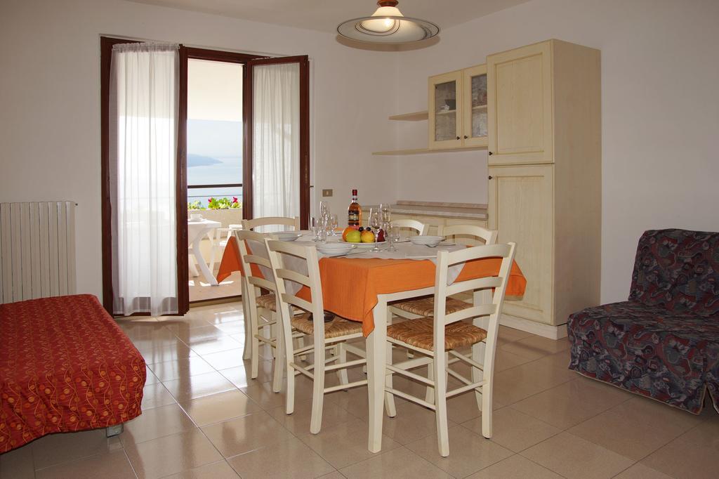 Hotel Residence La Rotonda Tignale Esterno foto