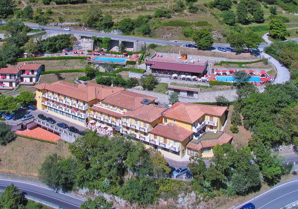 Hotel Residence La Rotonda Tignale Esterno foto