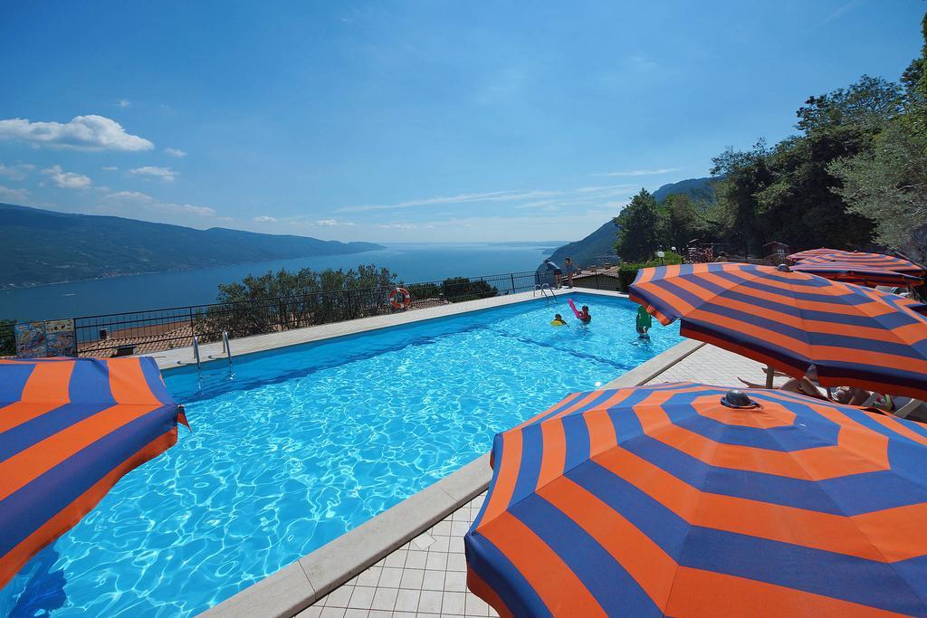 Hotel Residence La Rotonda Tignale Esterno foto